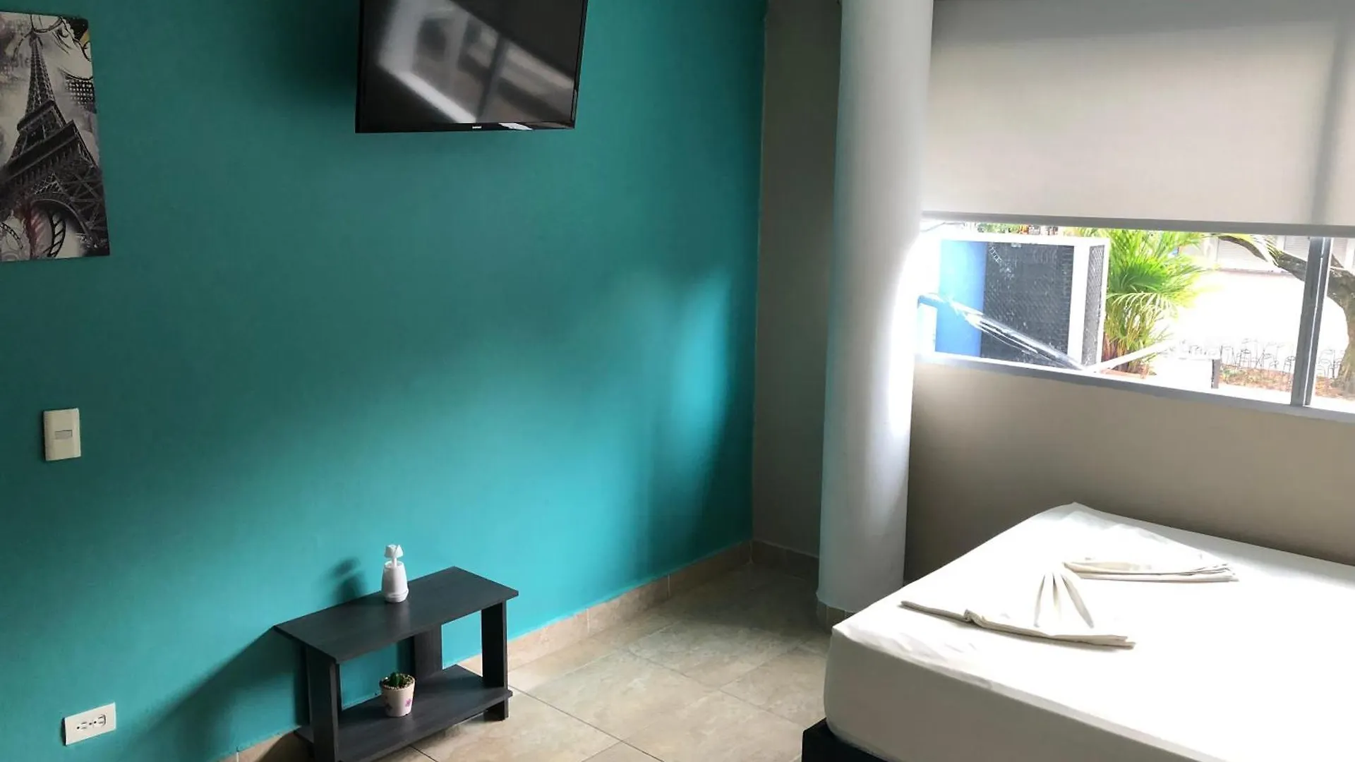 Aqua Lux Hotel Medellín 0*,